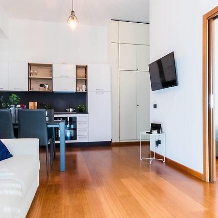 Apartamento Hintown Duomo Via Baracchini Milán Exterior foto